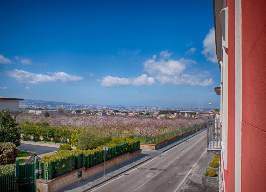 Bed And Breakfast Sommavesuvio Pollena Trocchia Exterior photo